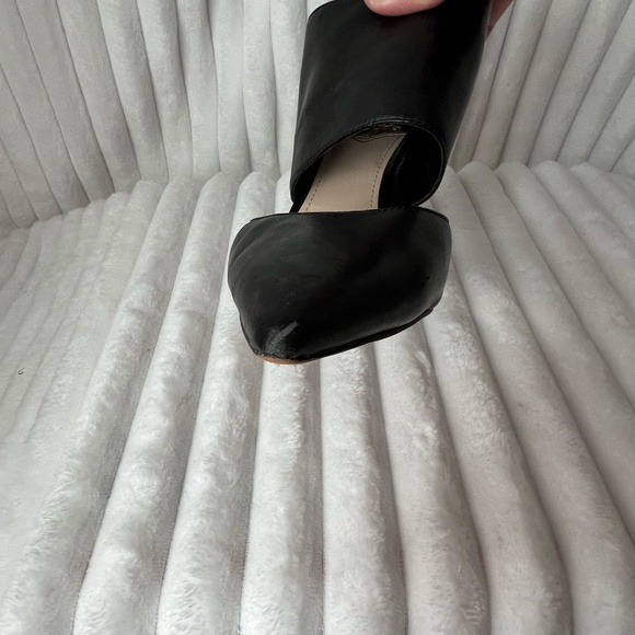 Vince Camuto Zip 3 1/2 " Heels with Penny Heel Black Size 8.5 - Picture 10 of 16